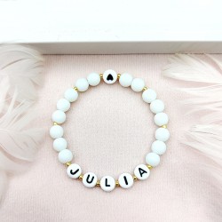 Bransoletka z imieniem z koralików z serduszkiem