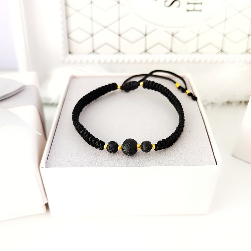 czarna bransoletka z lawą wulkaniczną handmade