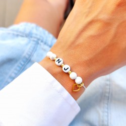 Bransoletka z kamieni naturalnych na sznurku z dwoma literkami i zawieszką Serce