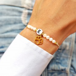 Bransoletka z masy perłowej z literką i psią łapką