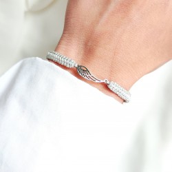 Bransoletka ze srebrnym skrzydełkiem pleciona makrama