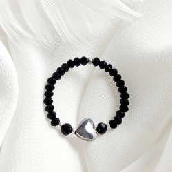 Pierścionek z serduszkiem z hematytu srebrny z czarnych koralików