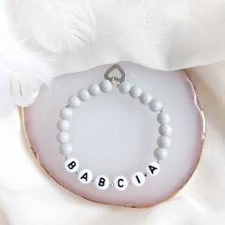 Bransoletka z imieniem z zawieszką Serce z koralików na elastycznej gumce