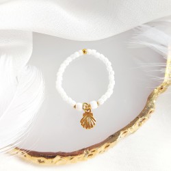 pierścionek perłowy z koralików z muszelka