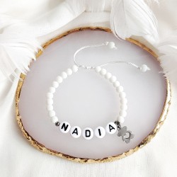 Bransoletka z imieniem dziecięca z koralików na sznurku z misiem