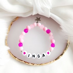 Bransoletka dziecięca z imieniem różowa kolorowa z serduszkiem i gwiazdką