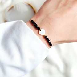 Bransoletka z Serduszkiem z masy perłowej na czarnym sznurku