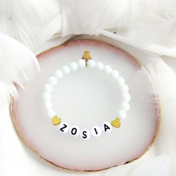 Bransoletka komunijna z imieniem dziecka z aniołkiem i serduszkiem z hematytu