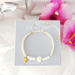 Bransoletka na sznurku z kamieniami z perłowym serduszkiem i Aniołkiem z grawerem Pierwsza Komunia Święta