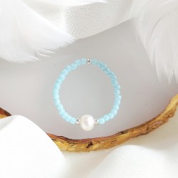 Pierścionek z perłą słodkowodną z koralików błękitny