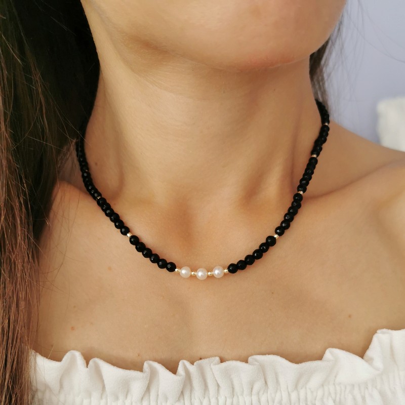 czarny choker z kamieni naturalnych