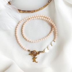 Beżowy naszyjnik z kamieniami serce z masy perłowej