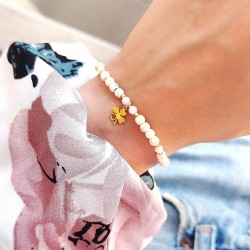 Bransoletka z Howlitu z koniczynką