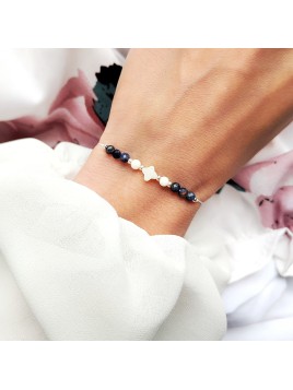 Bransoletka z koniczynką z kamieni Koral Sodalit Masa Perłowa