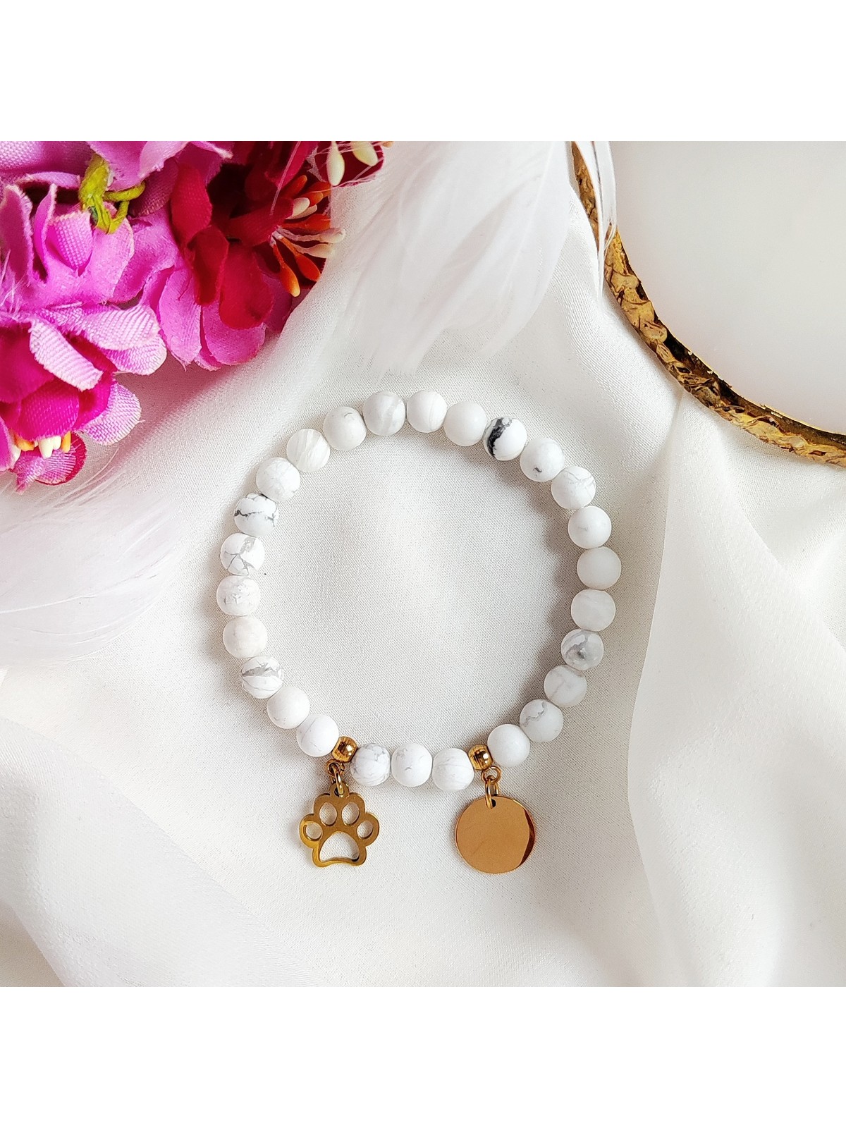 Bransoletka z howlitu z Grawerem Psia Łapa z imieniem psa Bransoletka z howlitu z Grawerem Psia Łapa z imieniem psa