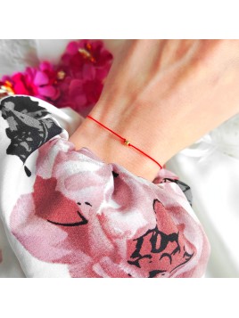 Bransoletka szczęścia na czerwonej nici ze złotą kuleczką