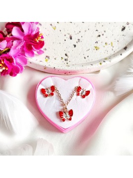 Zestaw biżuterii dla dziecka kolczyki i łańcuszek z motylkiem