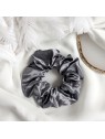 Szara grafitowa gumka do włosów scrunchie
