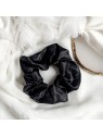 Gumka czarna frotka do włosów scrunchies Satynowa