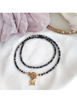 Naszyjnik z czarnym turmalinem i szarym obsydianem z literką