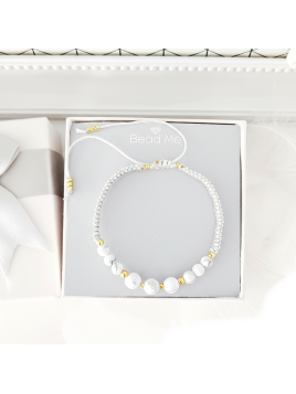 Bransoletka z howlitu pleciona na sznurku