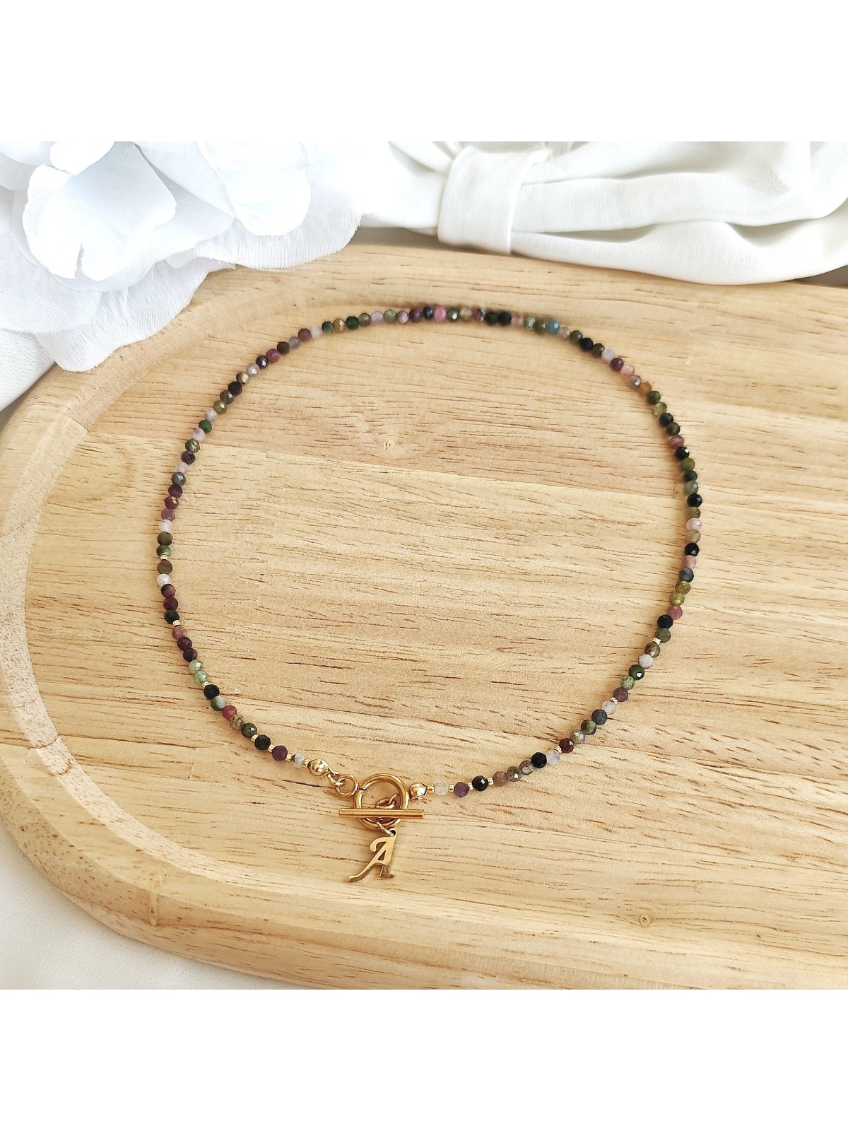 Łańcuszek z turmalinem i złotą literką