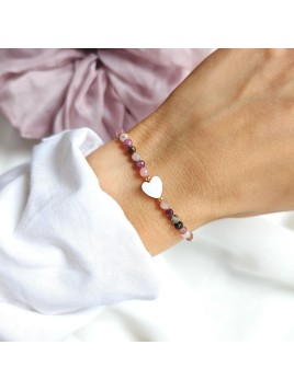 Bransoletka z turmalinów z serduszkiem z masy perłowej na sznurku