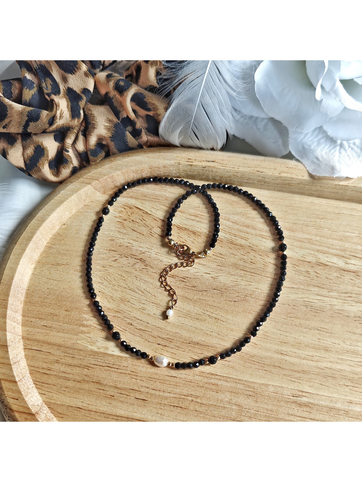 Naszyjnik z onyksem spinelem i perłą Naszyjnik z onyksem spinelem i perłą