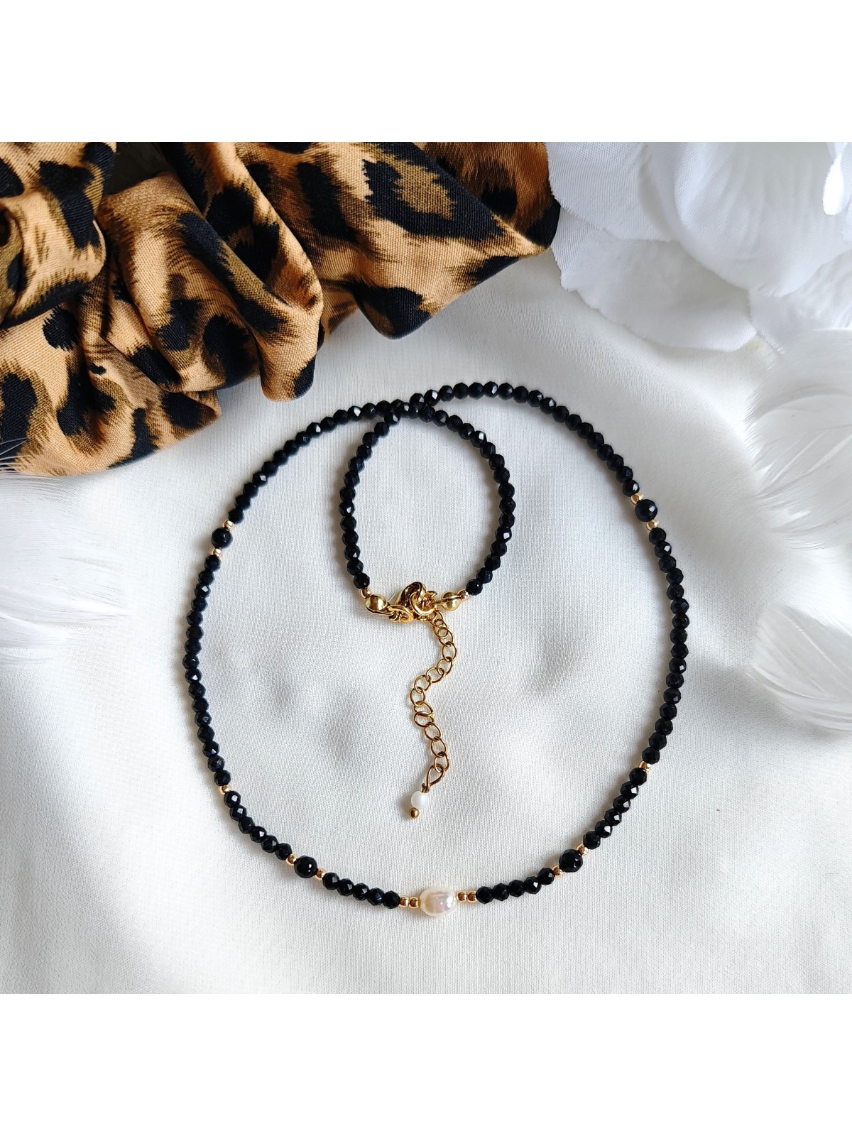 Naszyjnik z turmalinu i onyksu z perłą naturalną i hematytem Naszyjnik z turmalinu i onyksu z perłą naturalną i hematytem