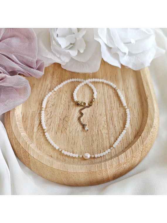 Naszyjnik z perłą naturalną i białych kryształków