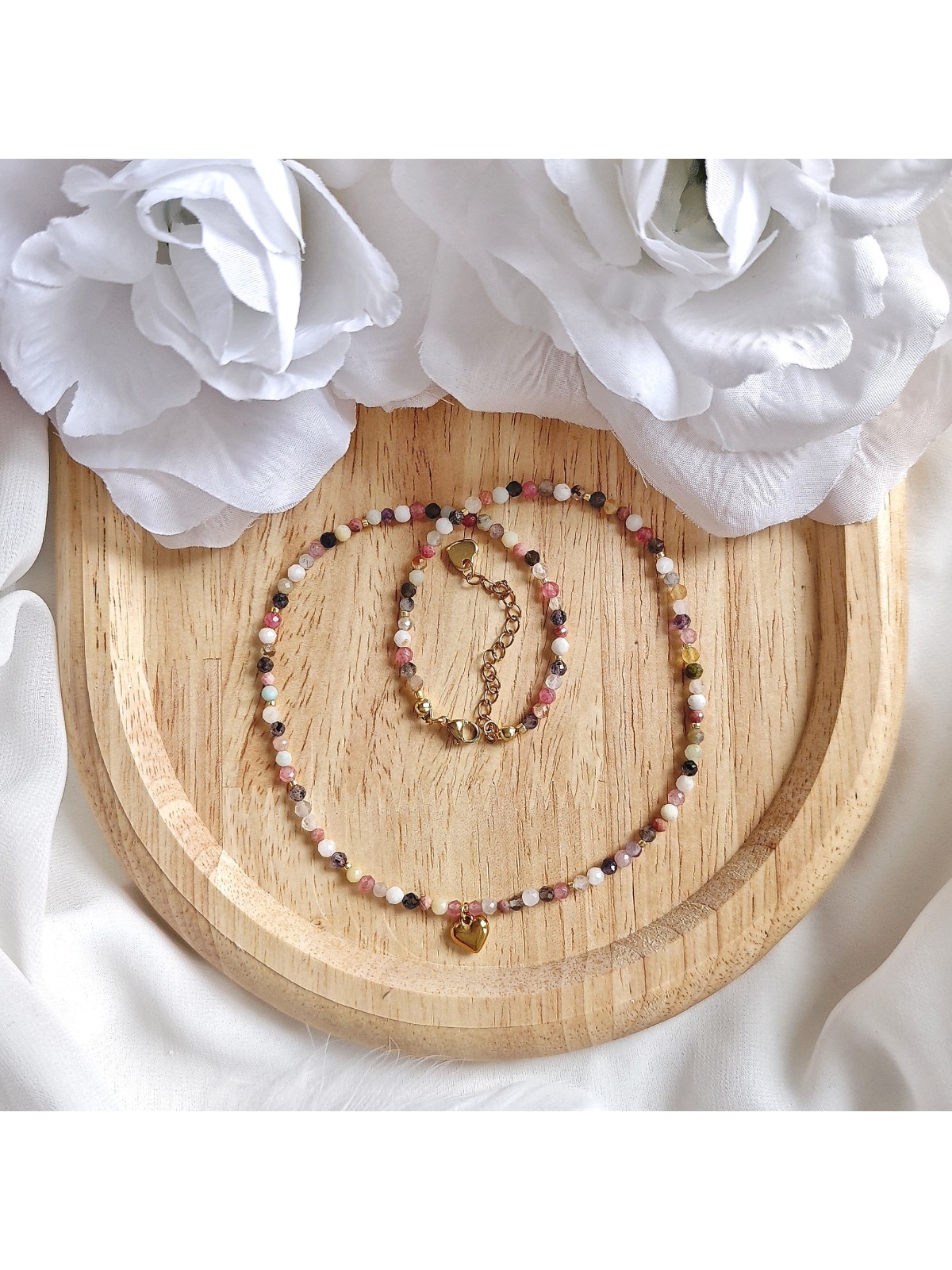 Naszyjnik z serduszkiem z kamieni naturalnych handmade