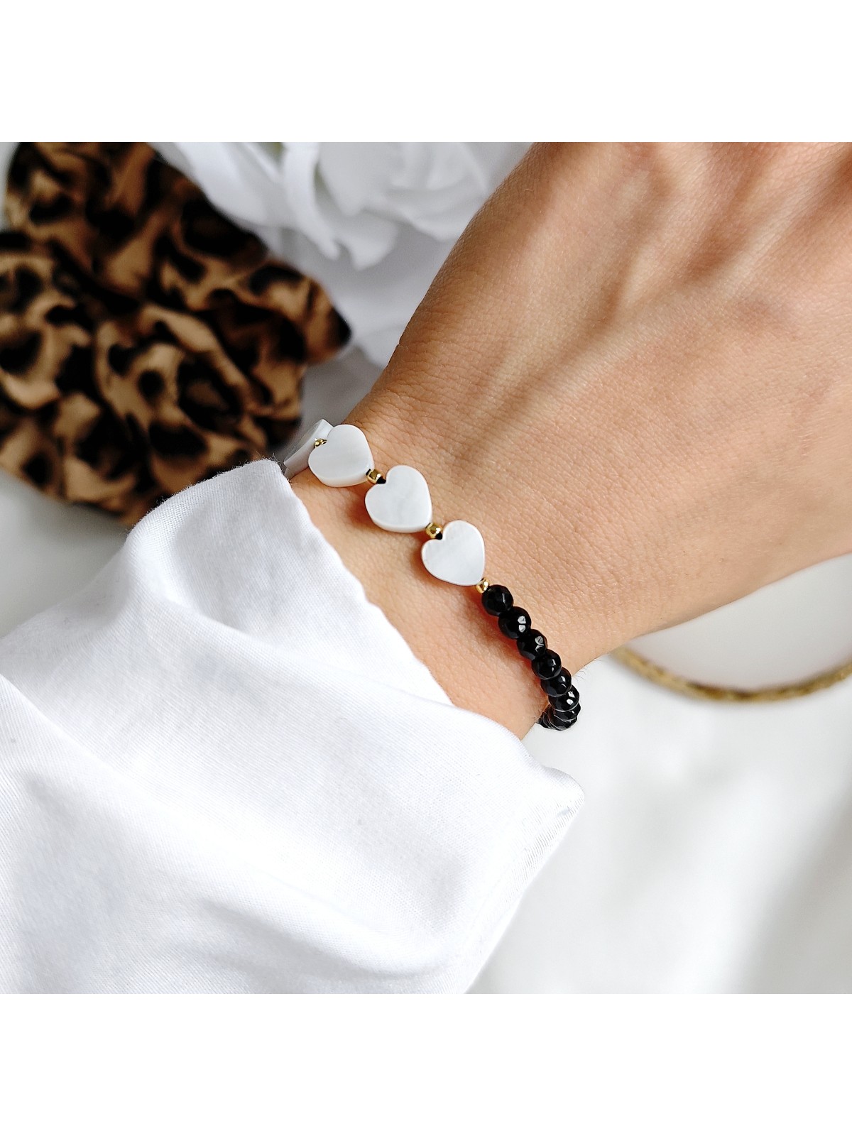 bransoletka z onyksem i masą perłową