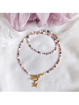 Naszyjnik z kamieni naturalnych z literką siła i harmonia