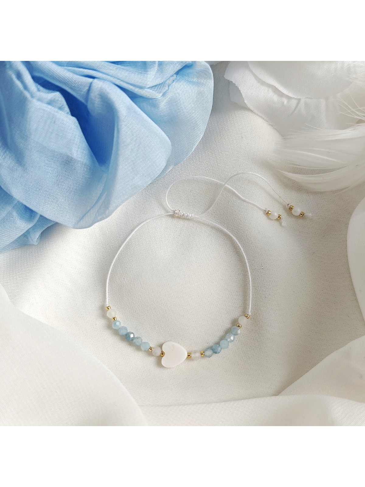 Bransoletka z serduszkiem z masy perłowej akwamarynem