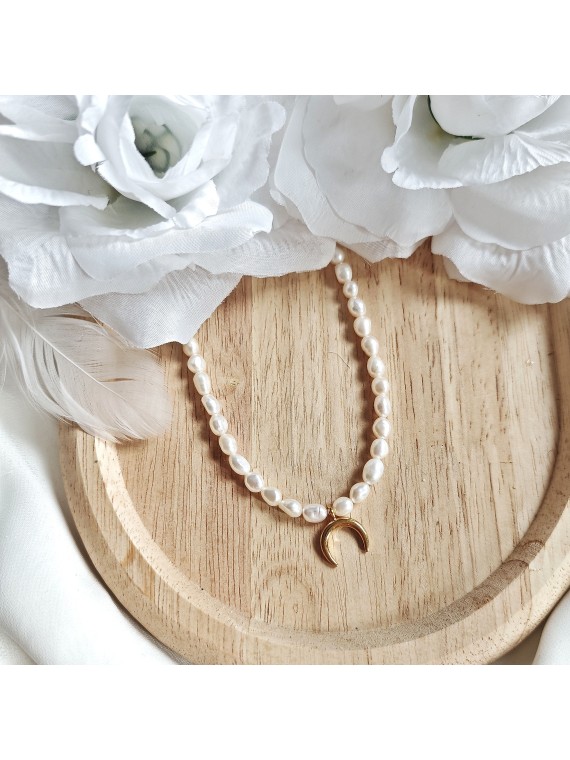 Naszyjnik z pereł naturalnych z półksiężycem