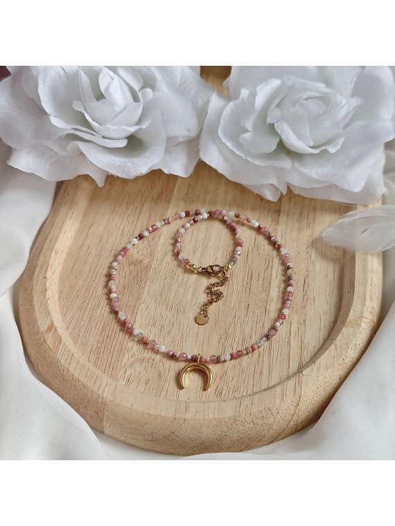 Naszyjnik z różowych kamieni naturalnych z półksiężycem lunula