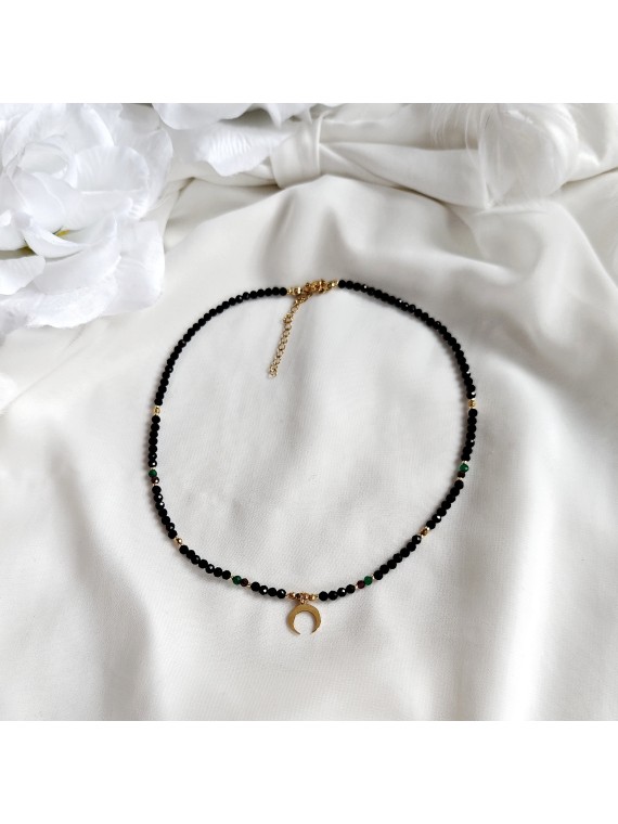 Naszyjnik z półksiężycem wykonany z turmalinu, granatu, szmaragdu i hematytu