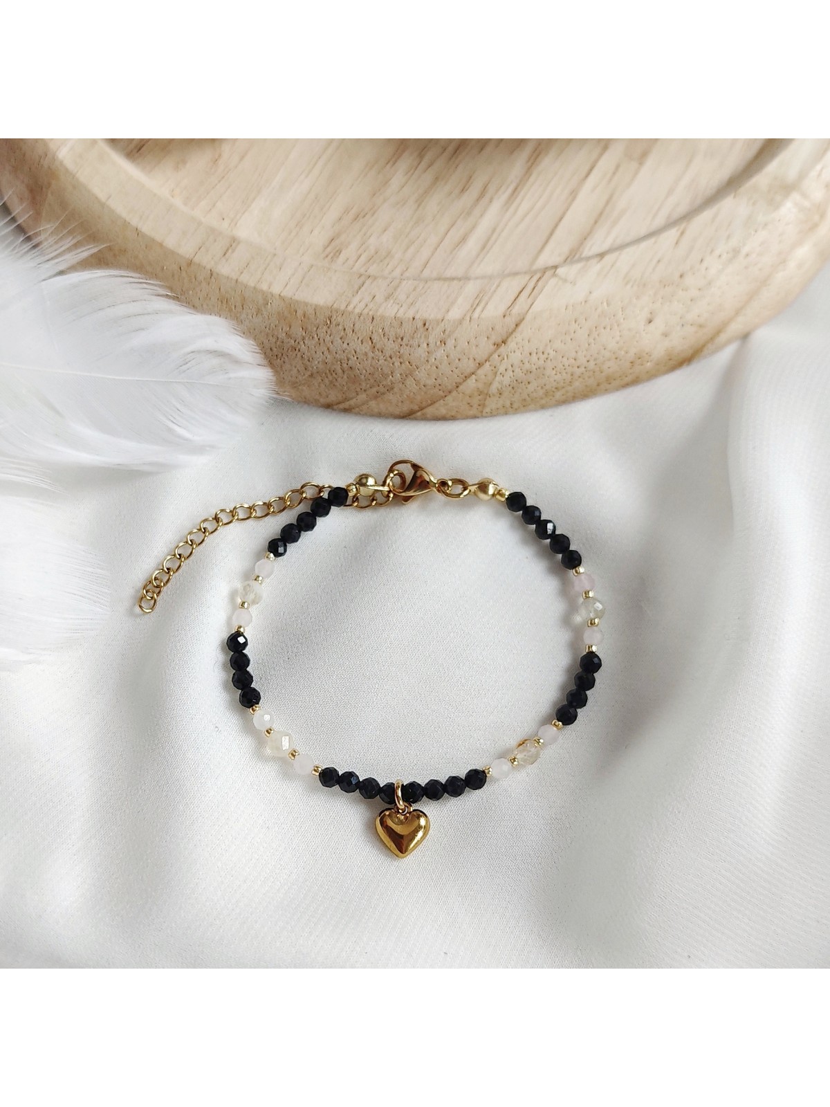 Bransoletka z serduszkiem z naturalnych kamieni