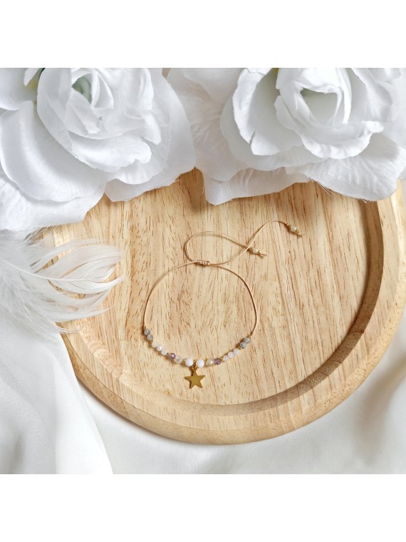 Bransoletka z kamieni naturalnych z delikatną zawieszką w kształcie gwiazdki