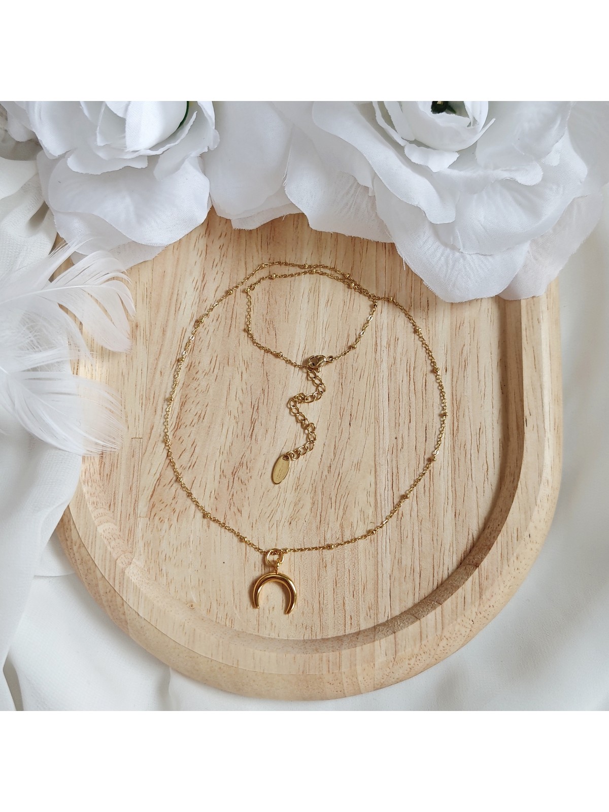 Złoty łańcuszek kulkowy z półksiężycem