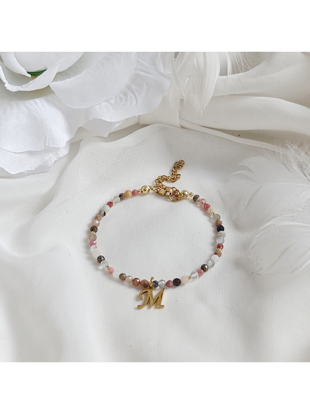 Ręcznie wykonana bransoletka z kamieni naturalnych z literą