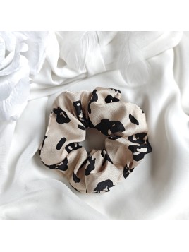 Gumka frotka typu scrunchie w beżowa w czarne wzory