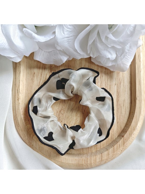 Gumka frotka typu scrunchies w serduszka