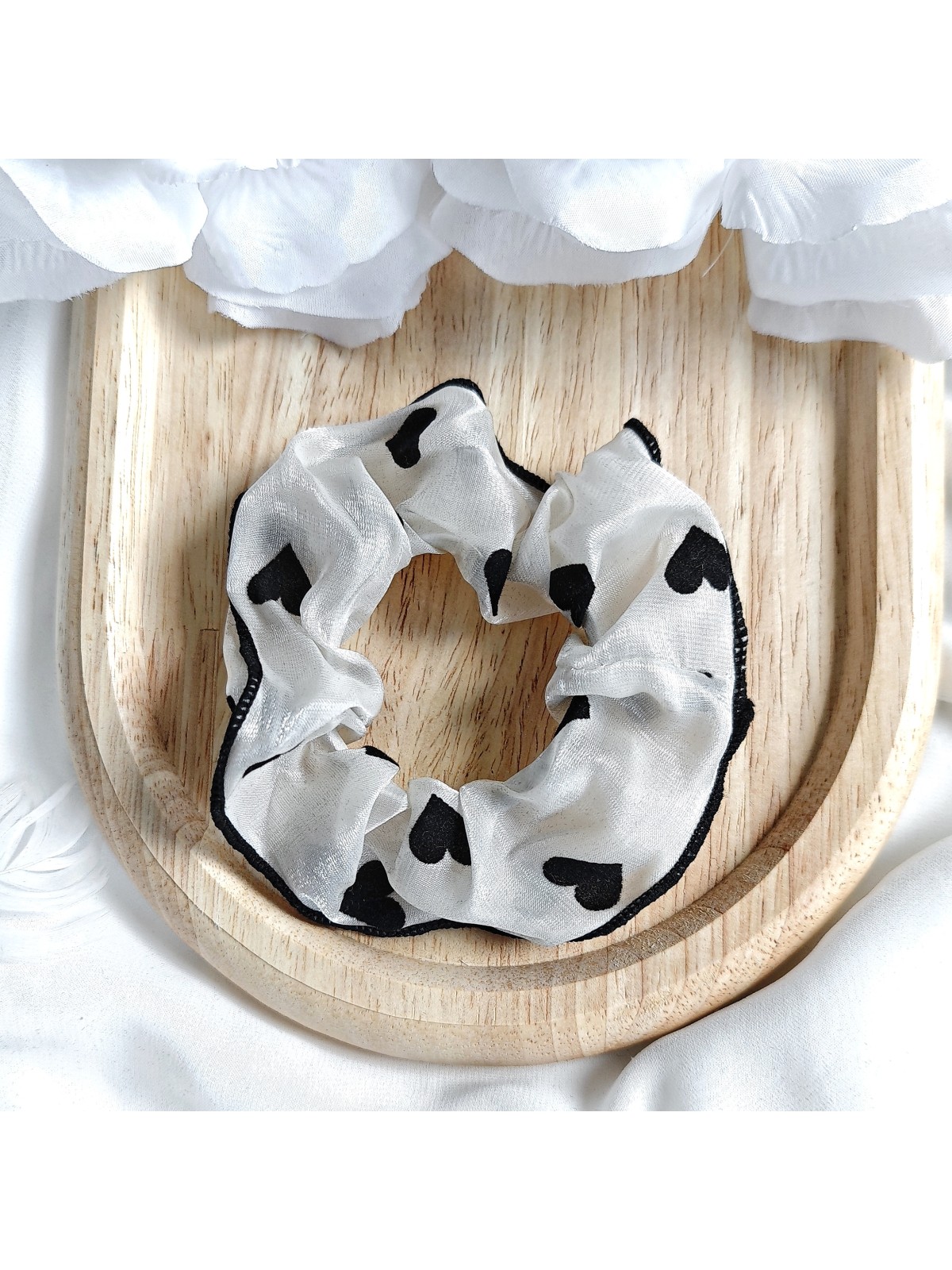 Frotka do włosów scrunchie w serduszka