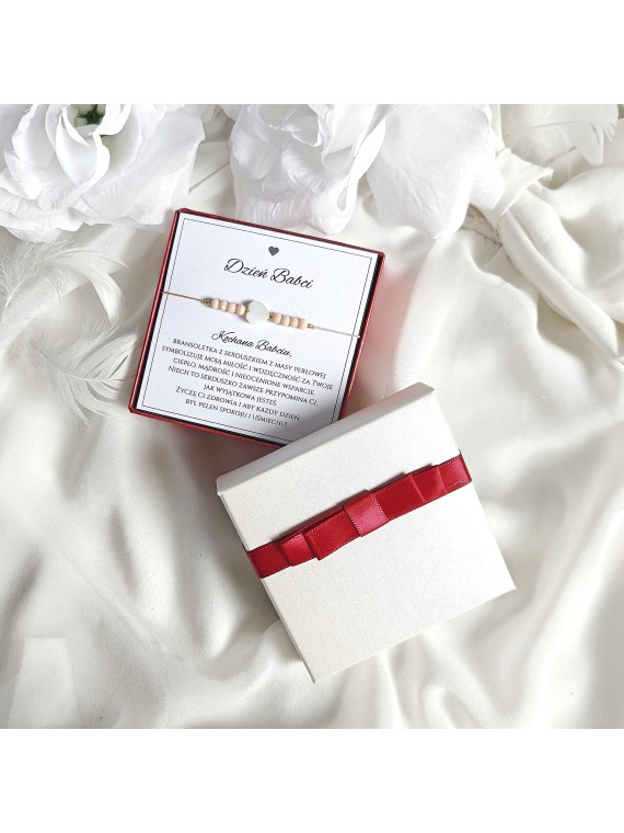 Bransoletka na dzień babci w pudełku z dedykacją z życzeniami