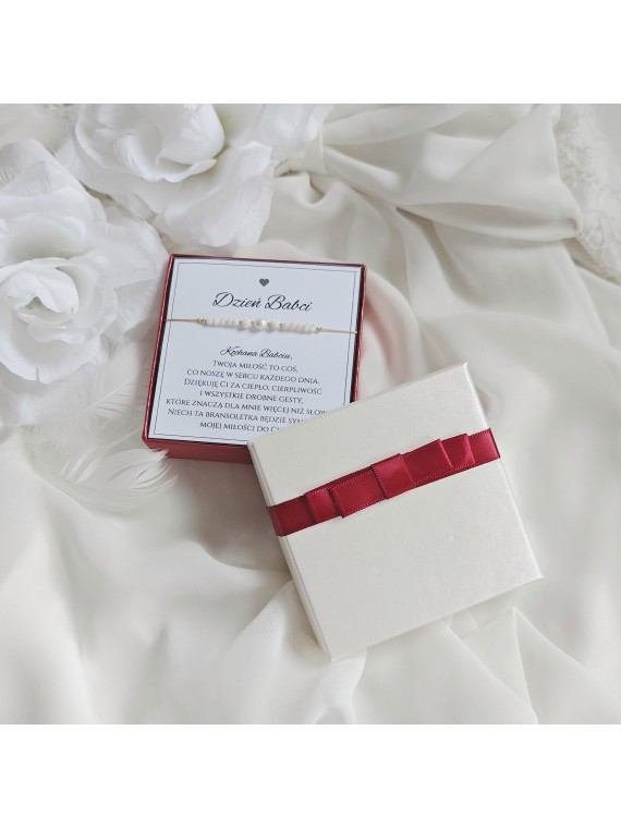 Bransoletka z perłą i z masy perłowej w pudełku z dedykacją