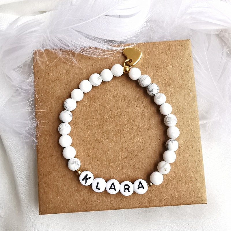 Bransoletka z imieniem z serduszkiem z kamieniami naturalnymi Bransoletka z imieniem z serduszkiem z kamieniami naturalnymi