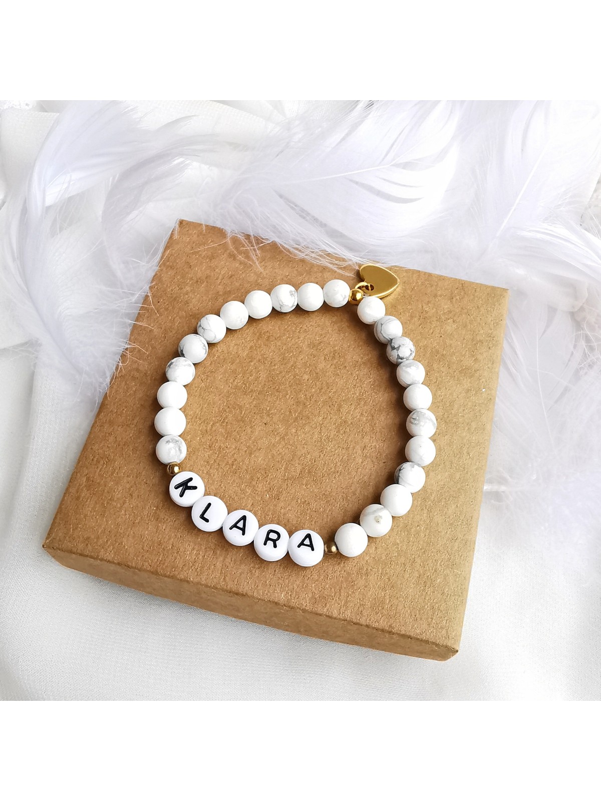 Bransoletka z howlitu z Imieniem Bransoletka z howlitu z Imieniem