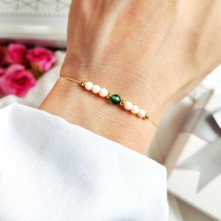 Bransoletka na sznurku z dodatkiem naturalnych kamieni