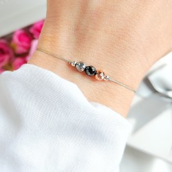 Bransoletka na sznurku z dodatkiem naturalnych kamieni hematyt